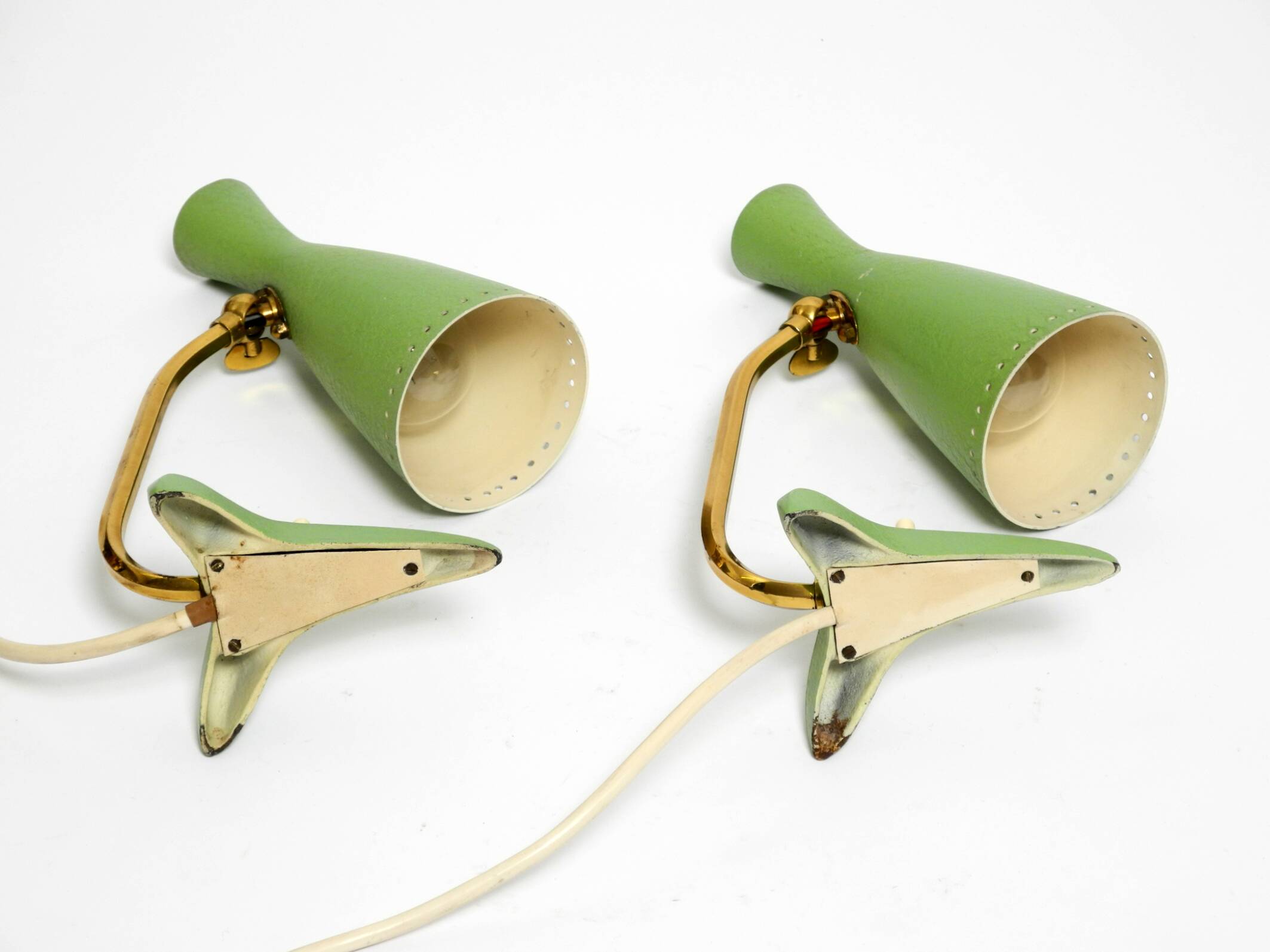 Pair of beautiful green Mid Century Modern Diabolo crow's foot table lamps