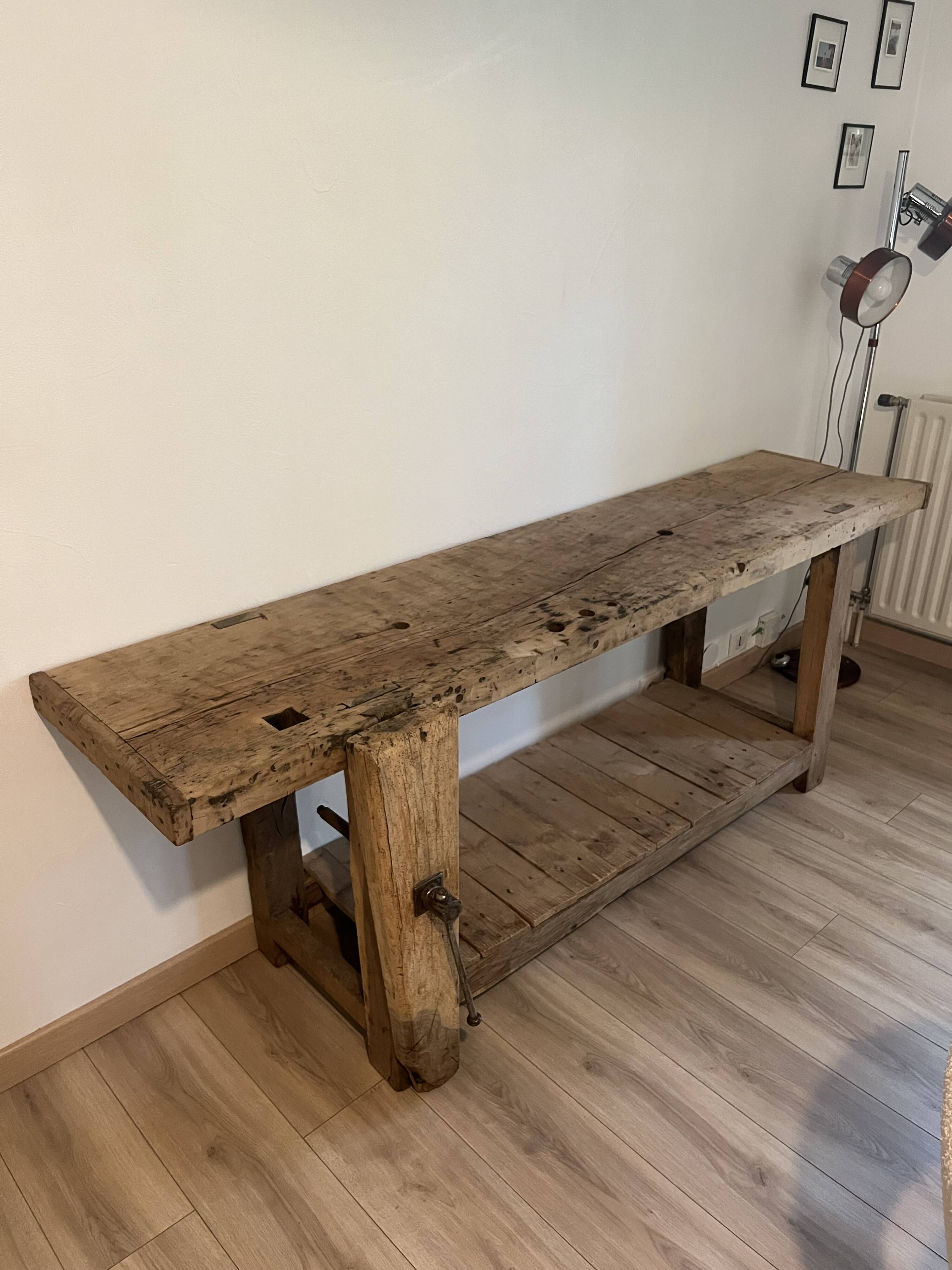 Old workbench / Carpenter's workbench