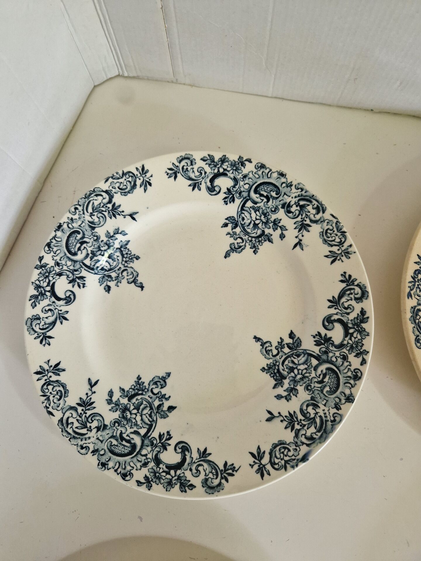 Set of 4 Louis XV Dessert Plates HB & Cie