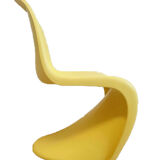 Verner Panton by chair