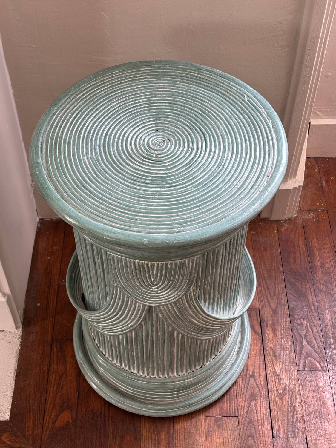 Vintage rattan column
