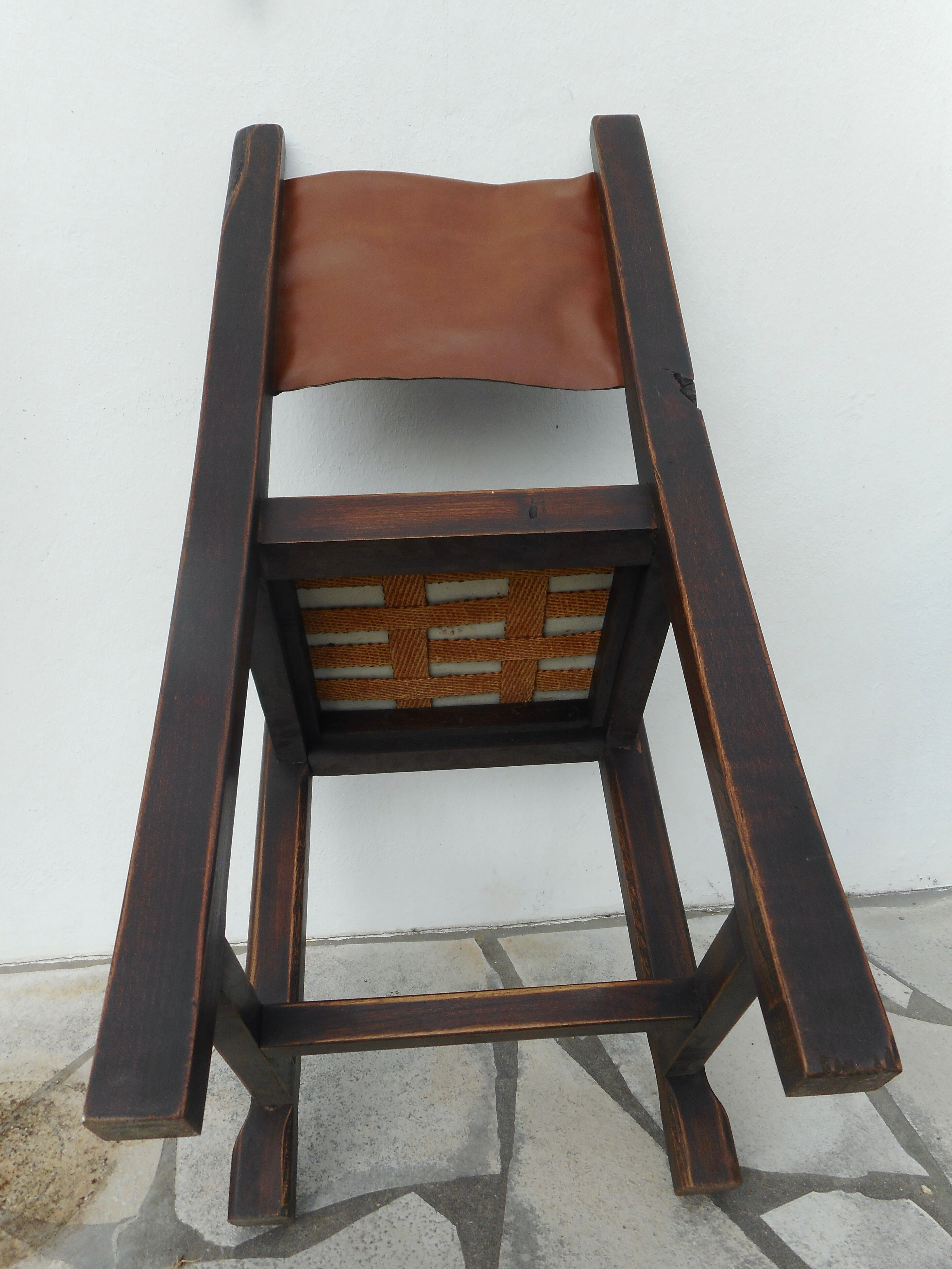 Series of 4 wood and leather chairs