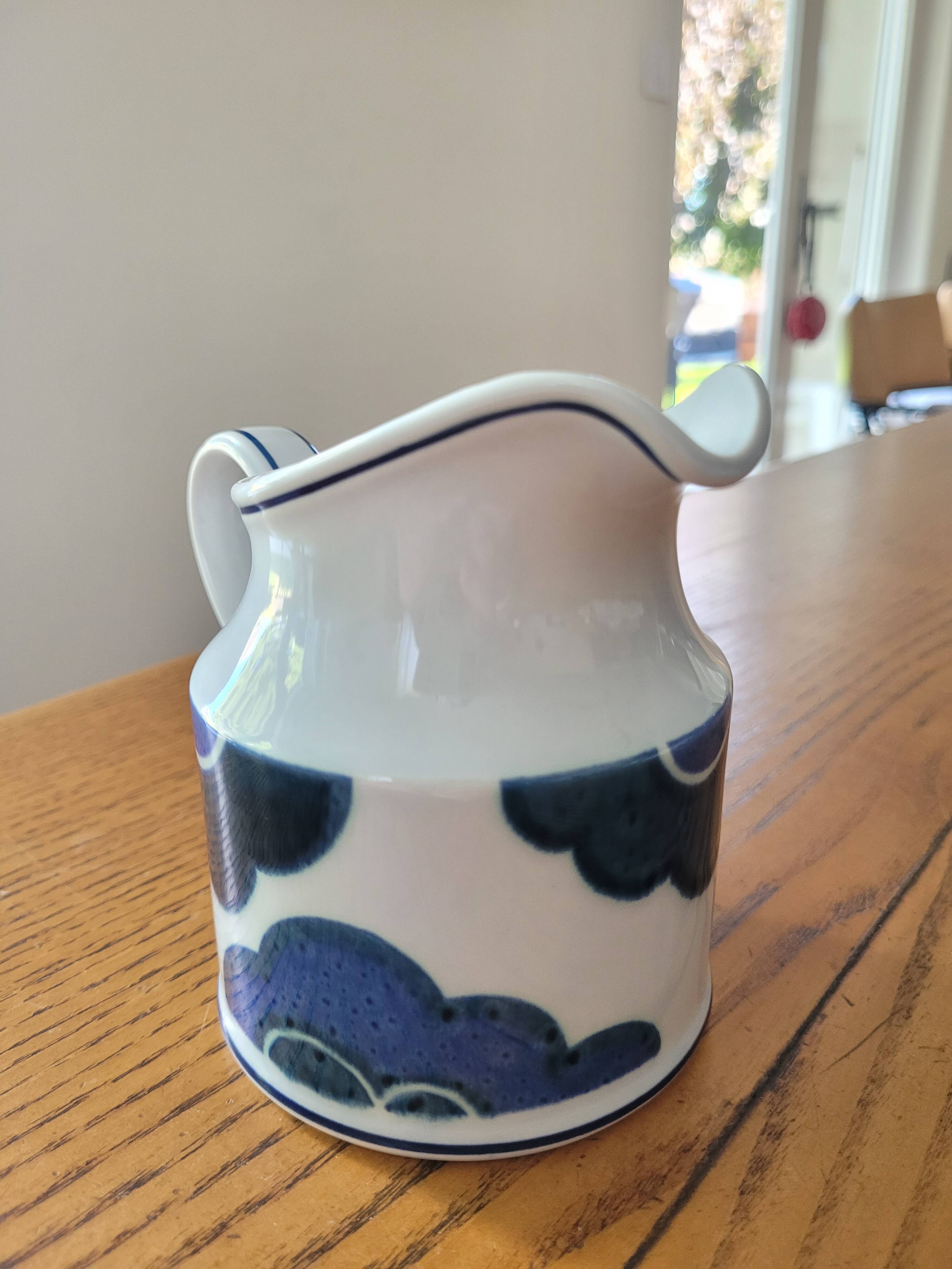 Small porcelain "blue cloud" milk jug/pitcher from Villeroy & Boch