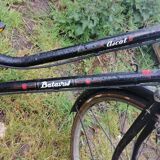 Velo hollandais batavus assise dos droittres confortable. 3 vitesses integrer dans moyeu