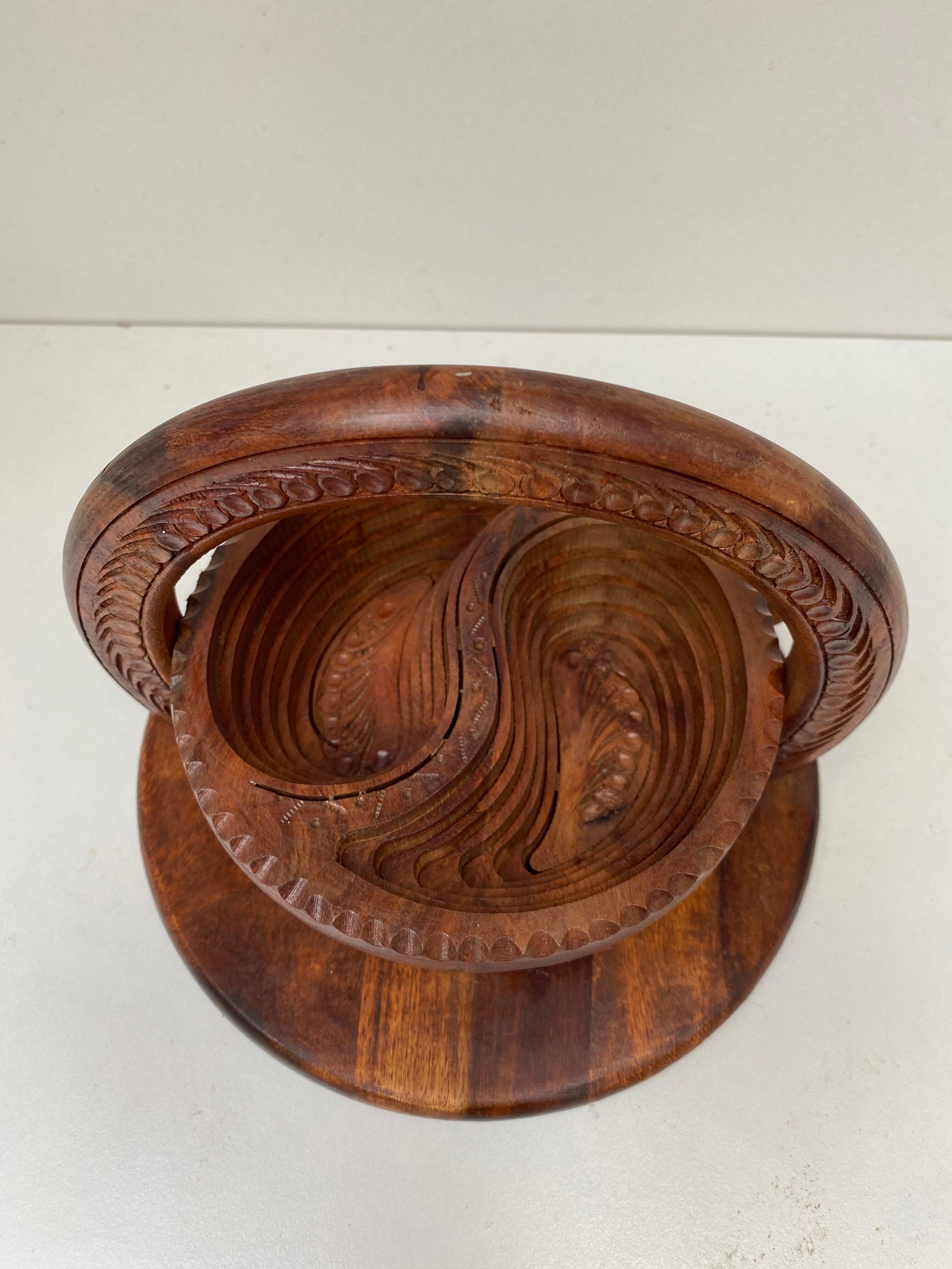 Foldable wooden bowl