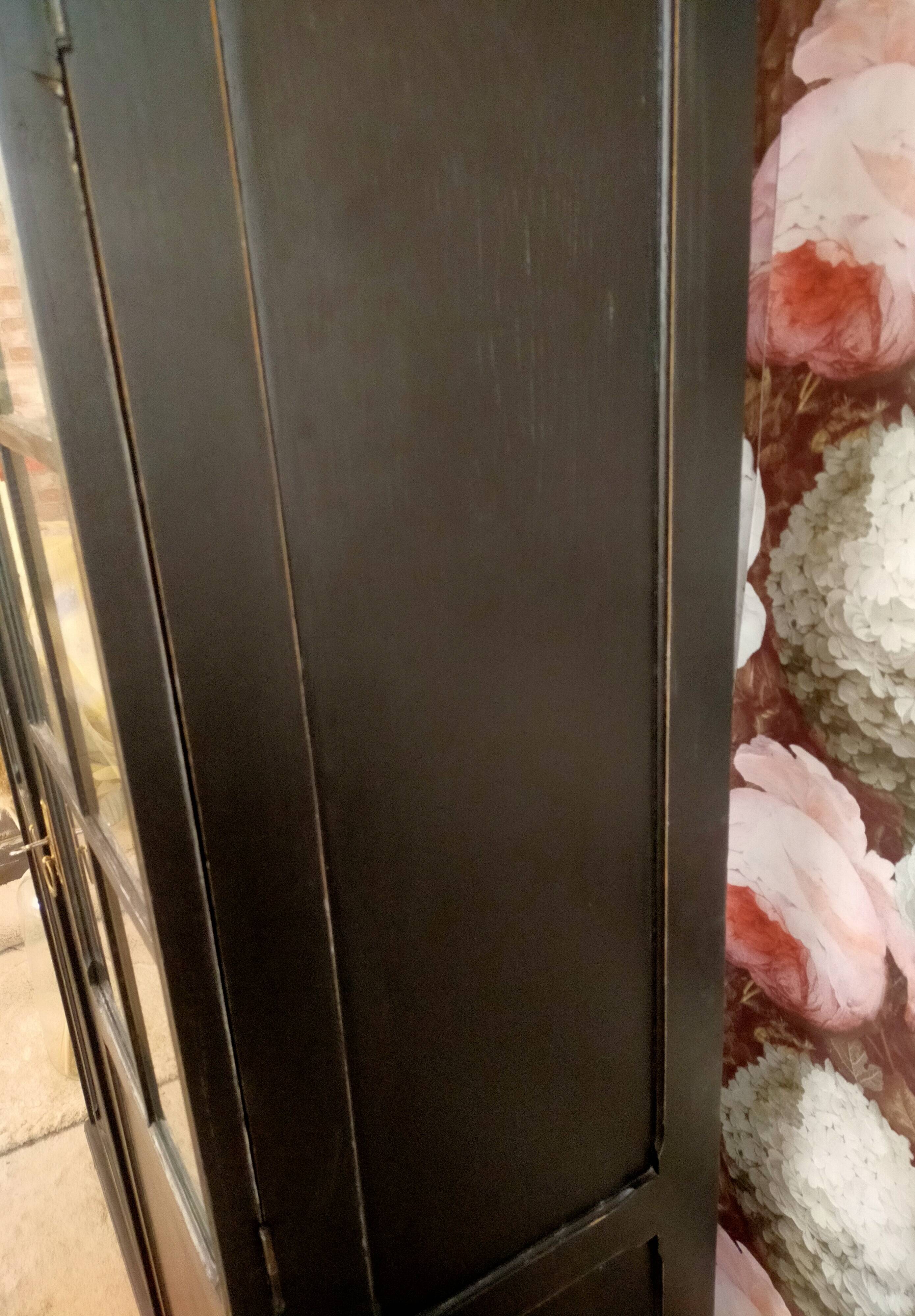 2-door display cabinet