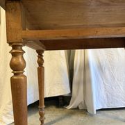 Table bureau