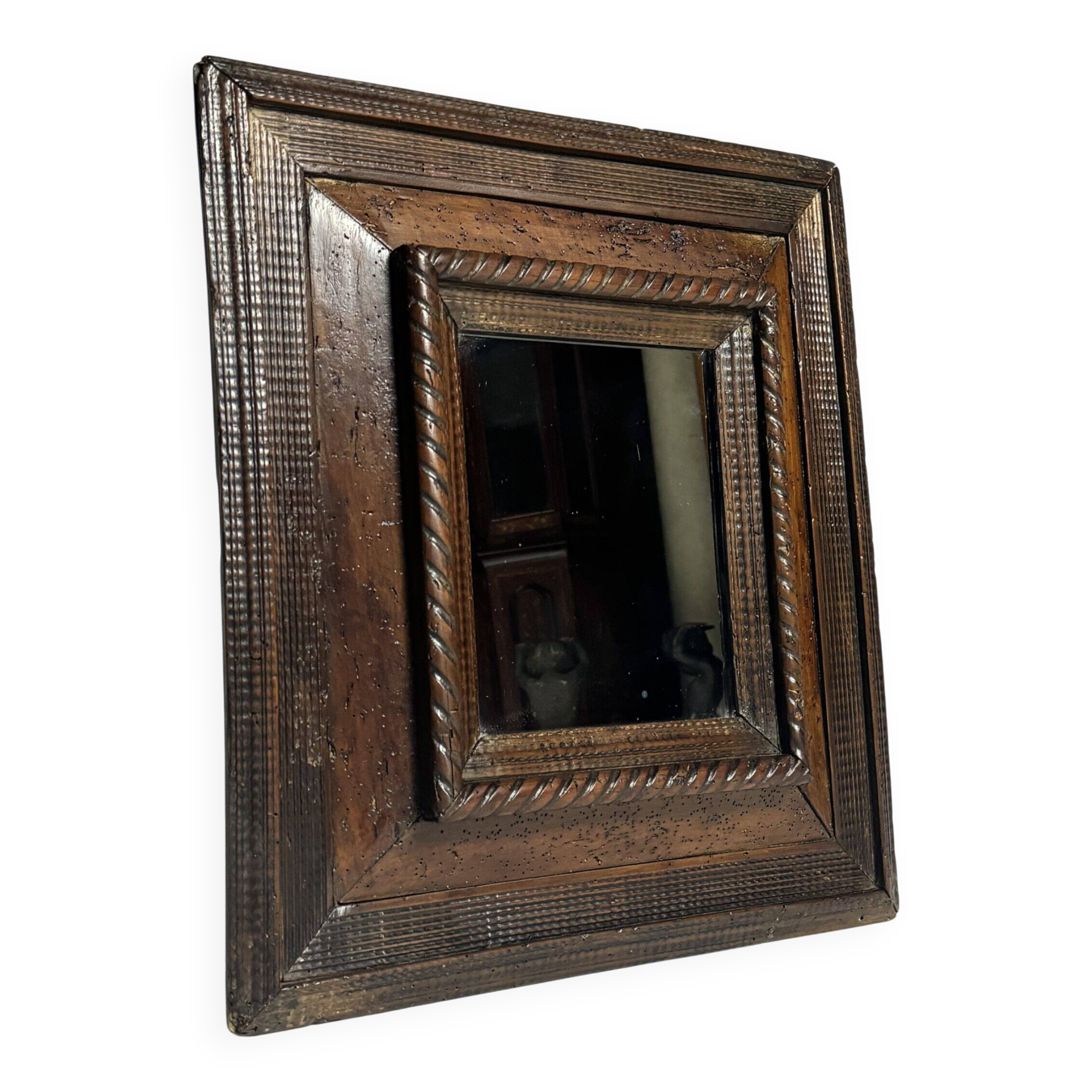 Miroir à cadre ondulé du XVIIIe siècle