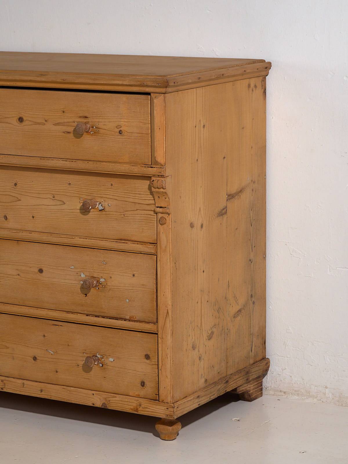 Antique Provençal-style chest of drawers (c.1920)