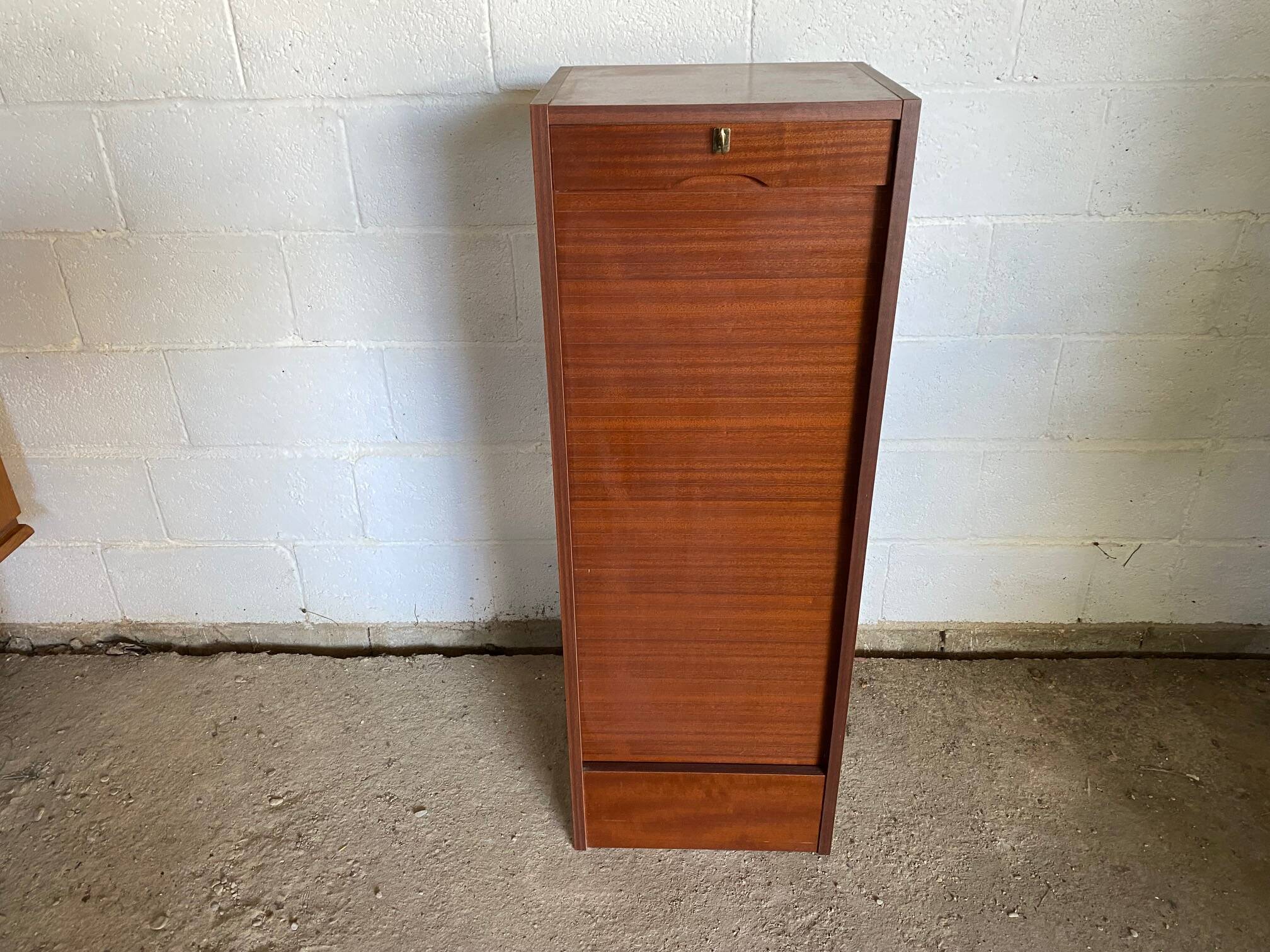 Storage craft cabinet n2 curtain binder 1980