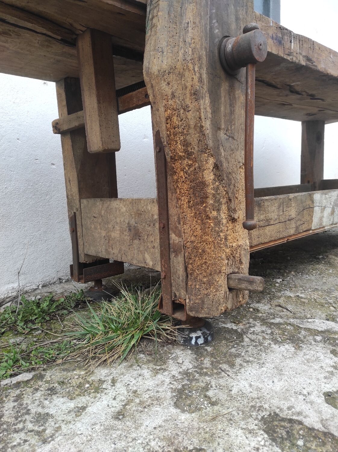 Old carpenter's workbench 2m40 in beech