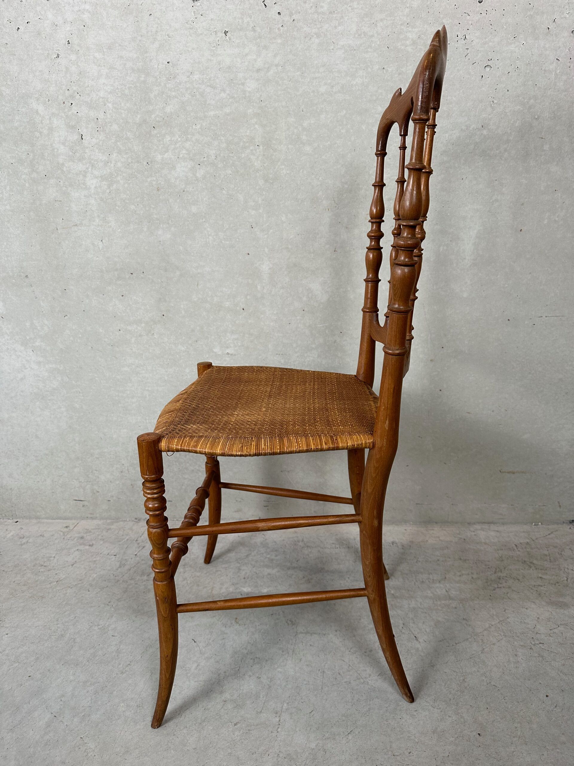 2 chaises Chiavari vintage originales – en bois