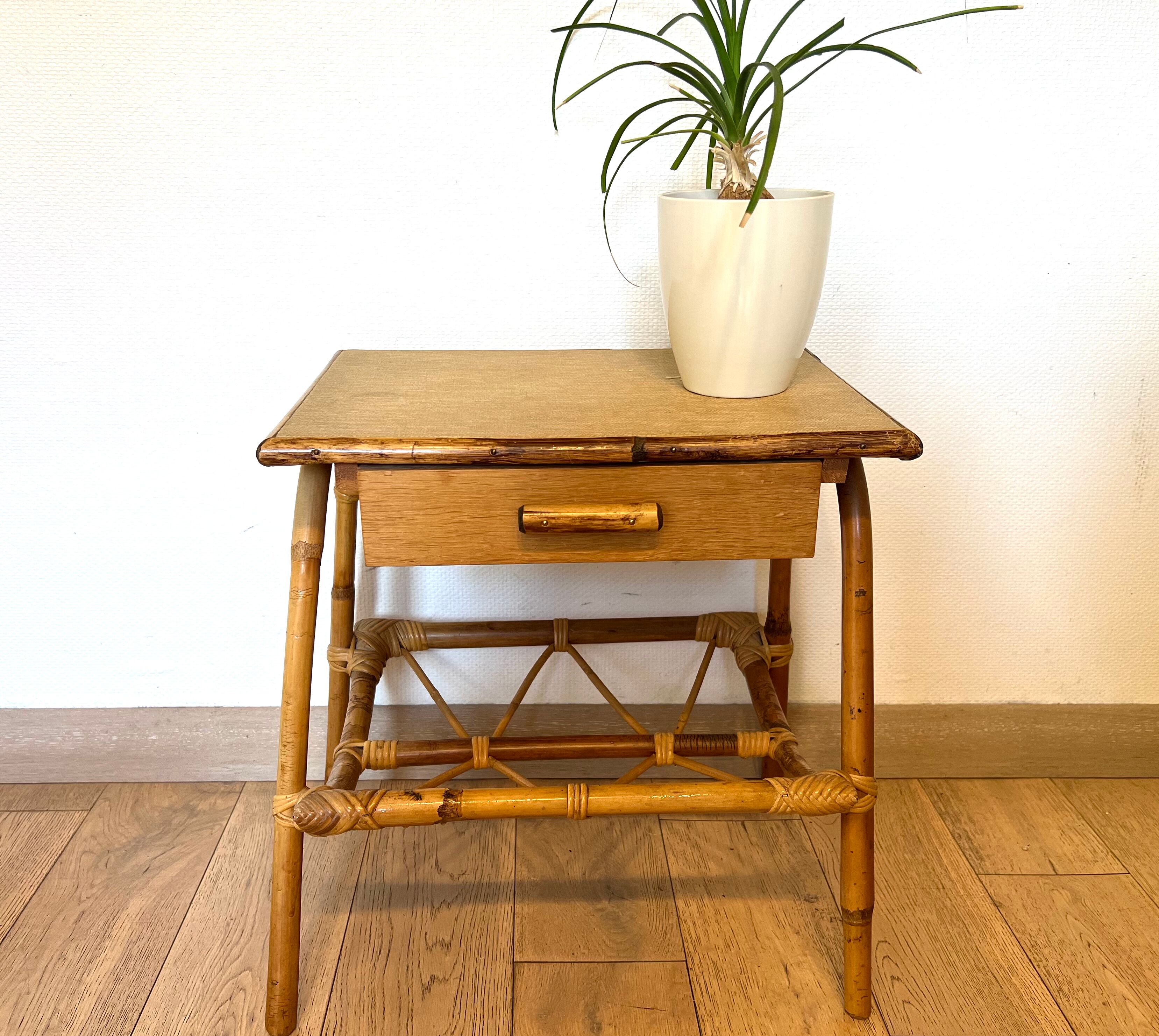 Side table in bamboo and rattan