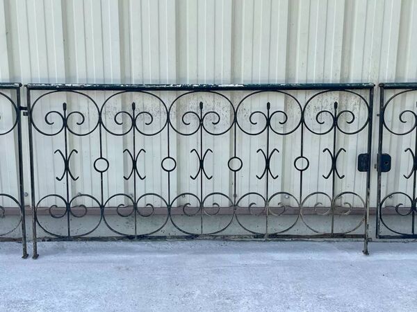 Grille de jardin et portillon en fer forgé des années 1950 - 5m20