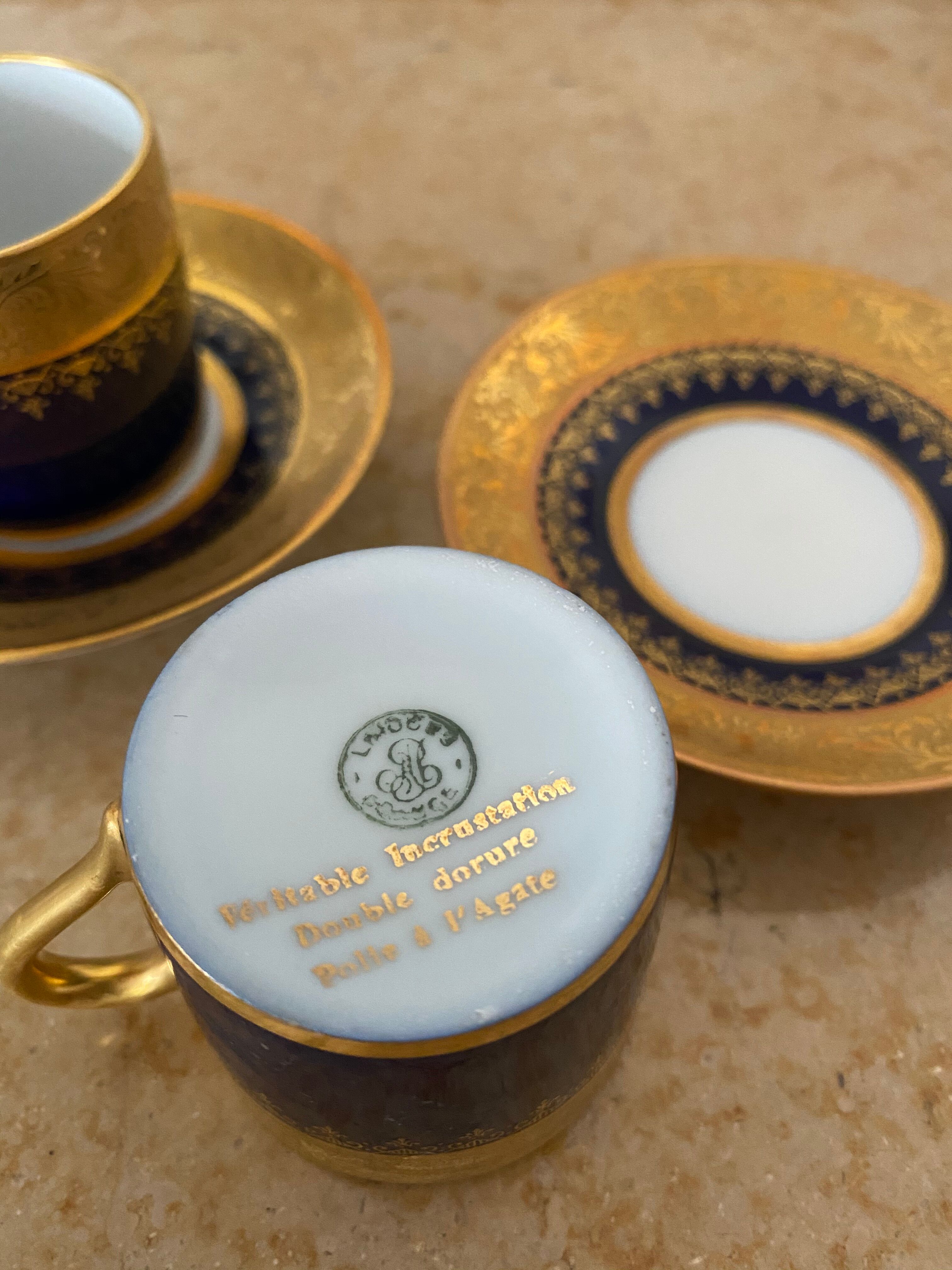 Tasses à café porcelaine et dorure