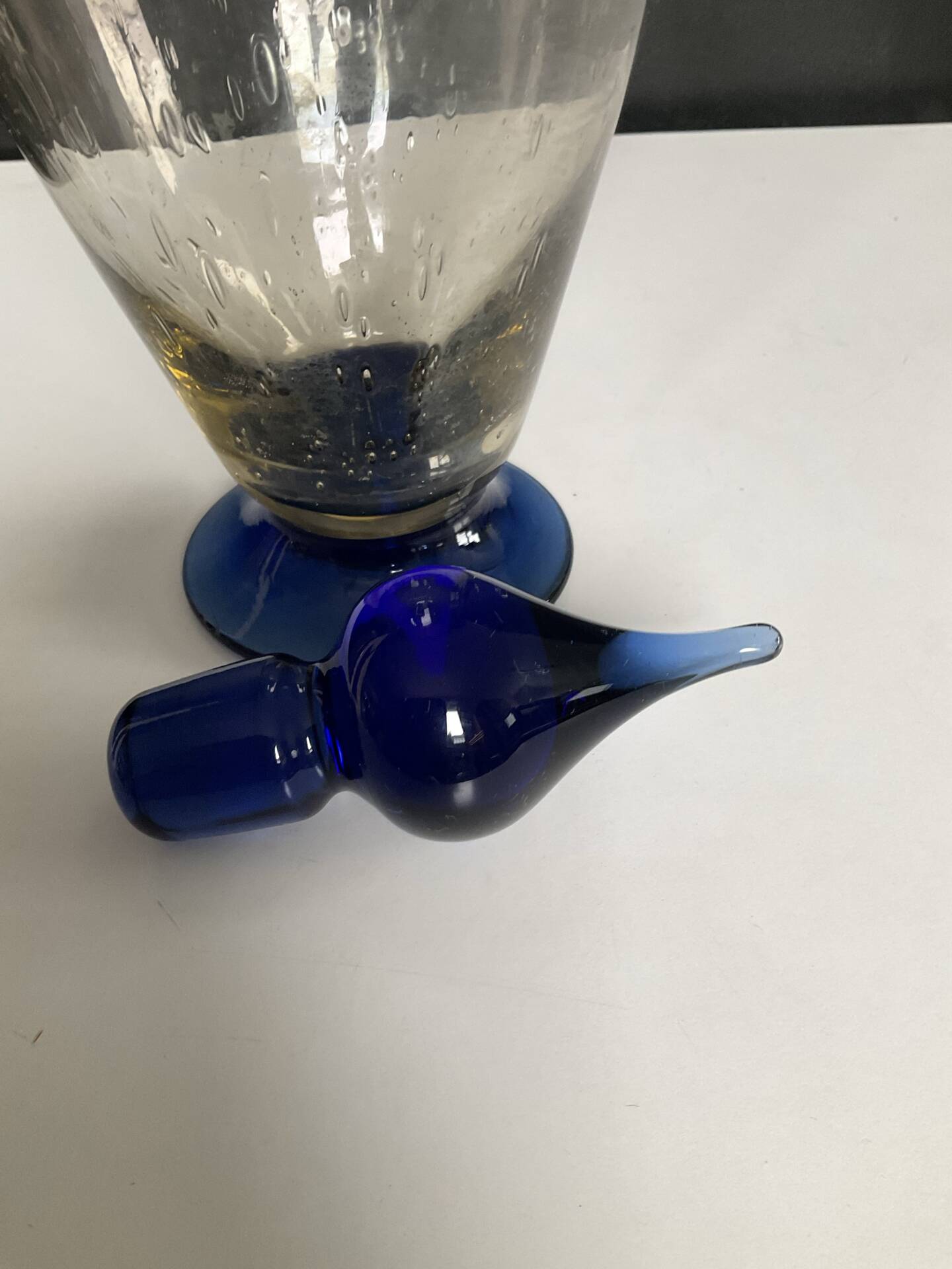 Vintage carafe in blown and bubbled glass paste.