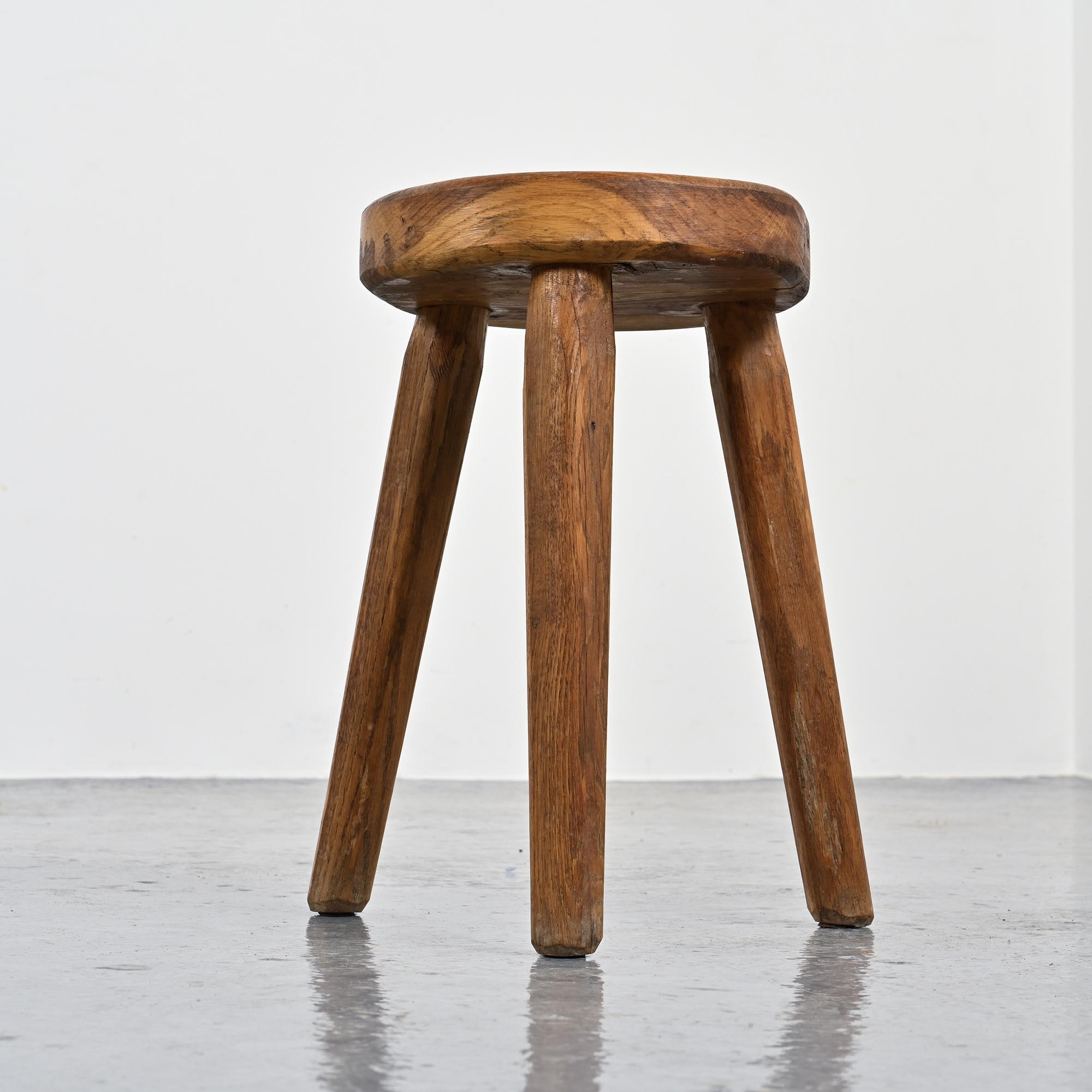 Tripod stool in solid wood, Alpine craftsmanship, 1950s.