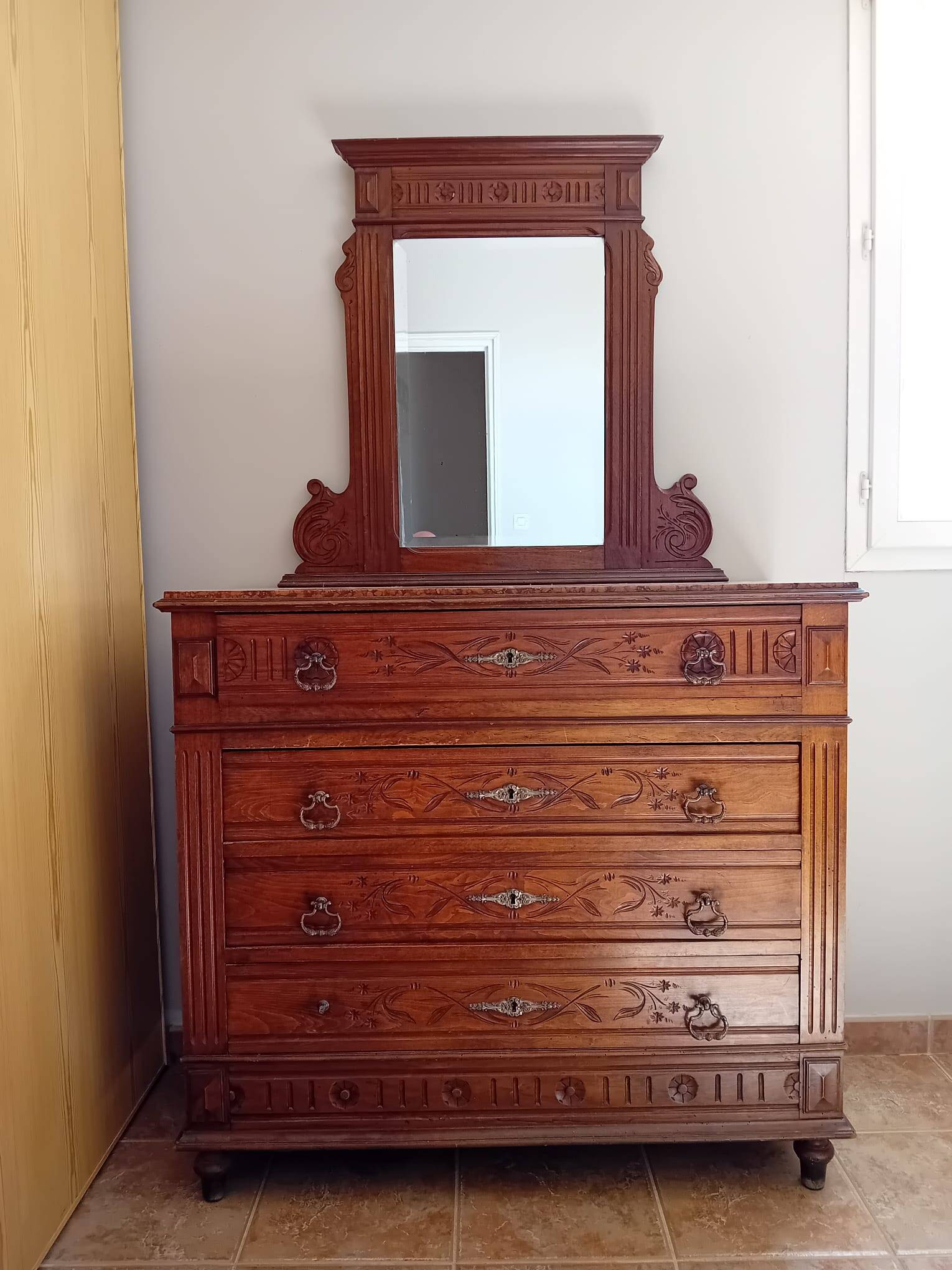 Dressing table