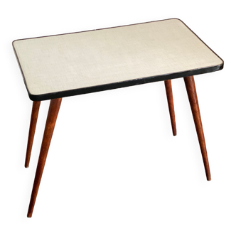 Table d’appoint en stratifié vintage années 1960