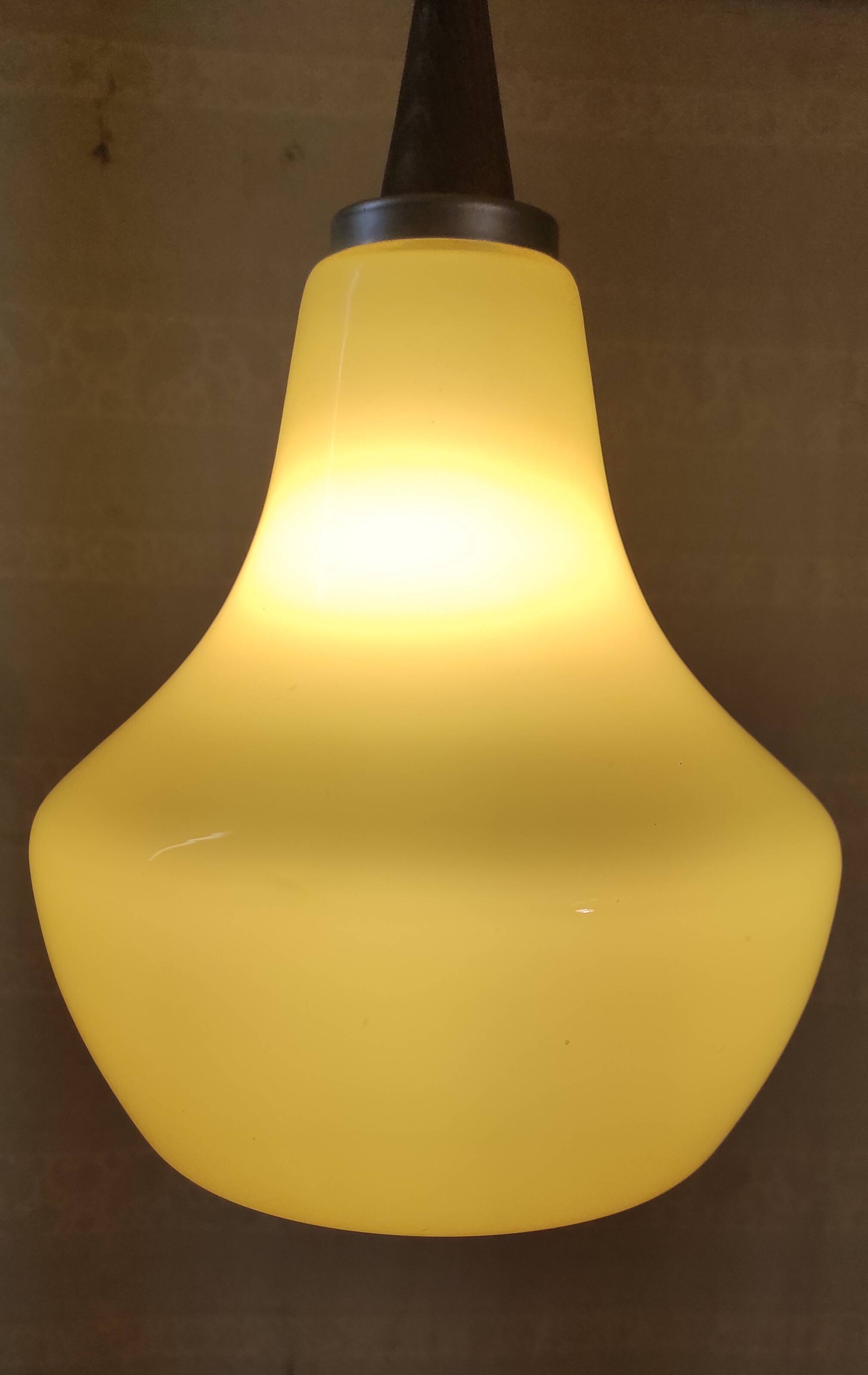 Scandinavian style suspension in green/yellow opaline - 1970s