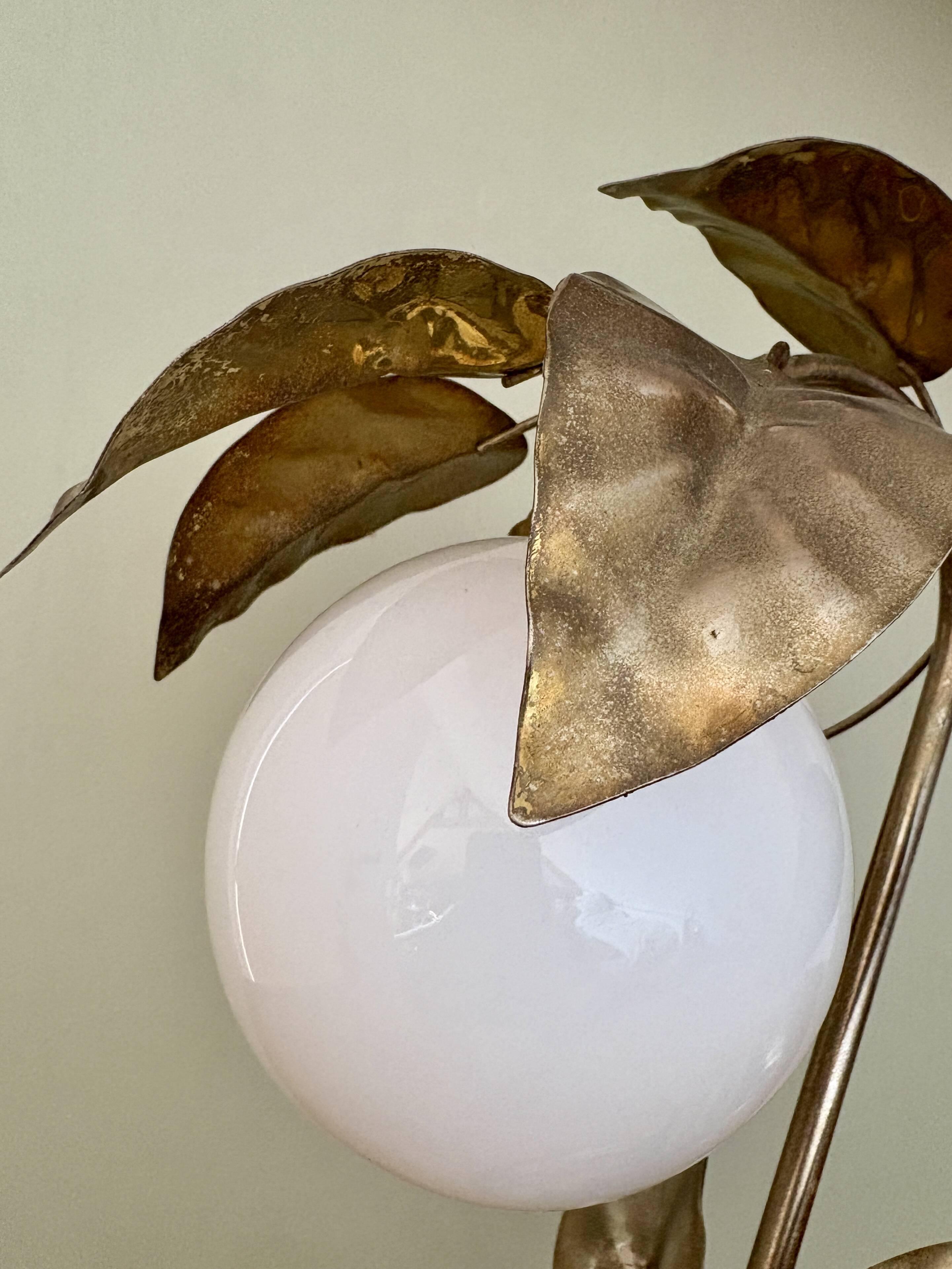 Vintage lamp with leaves in gilded brass and white opaline globe