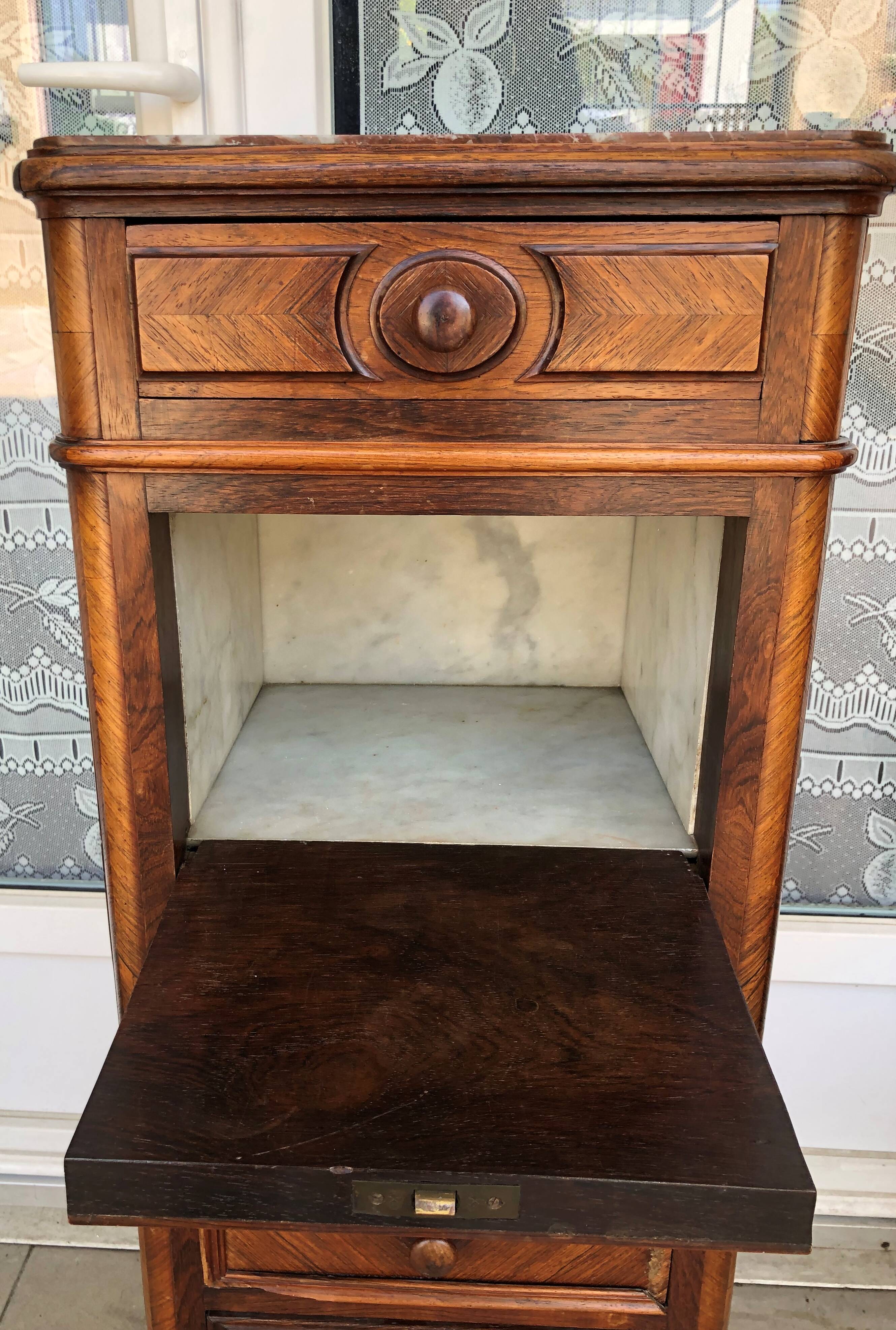 Bedside above marble with a niche and 4 drawers