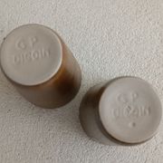 2 Digoin cups