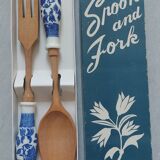 Salad servers