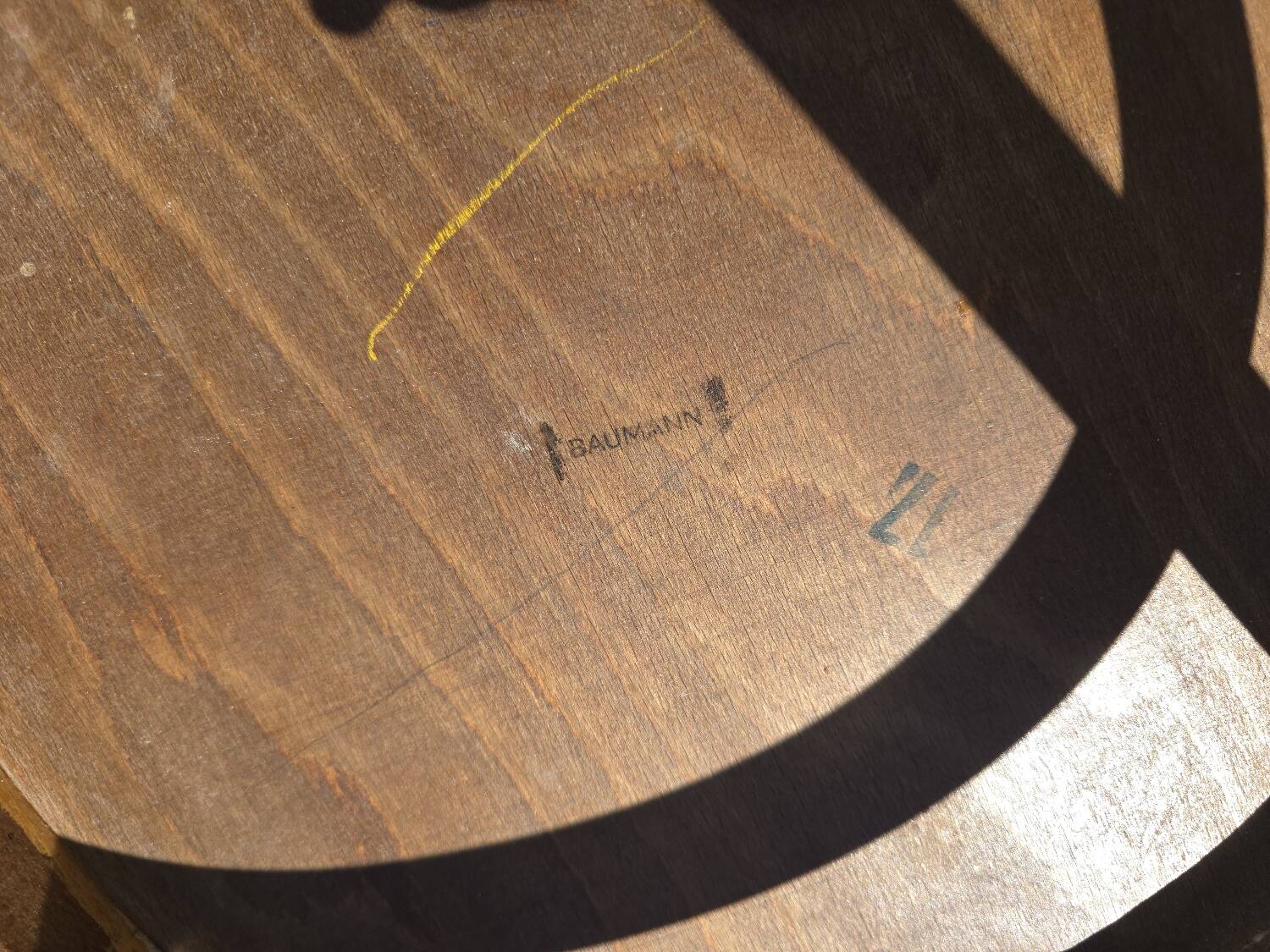 7 chaises de bistrot en bois courbé Baumann