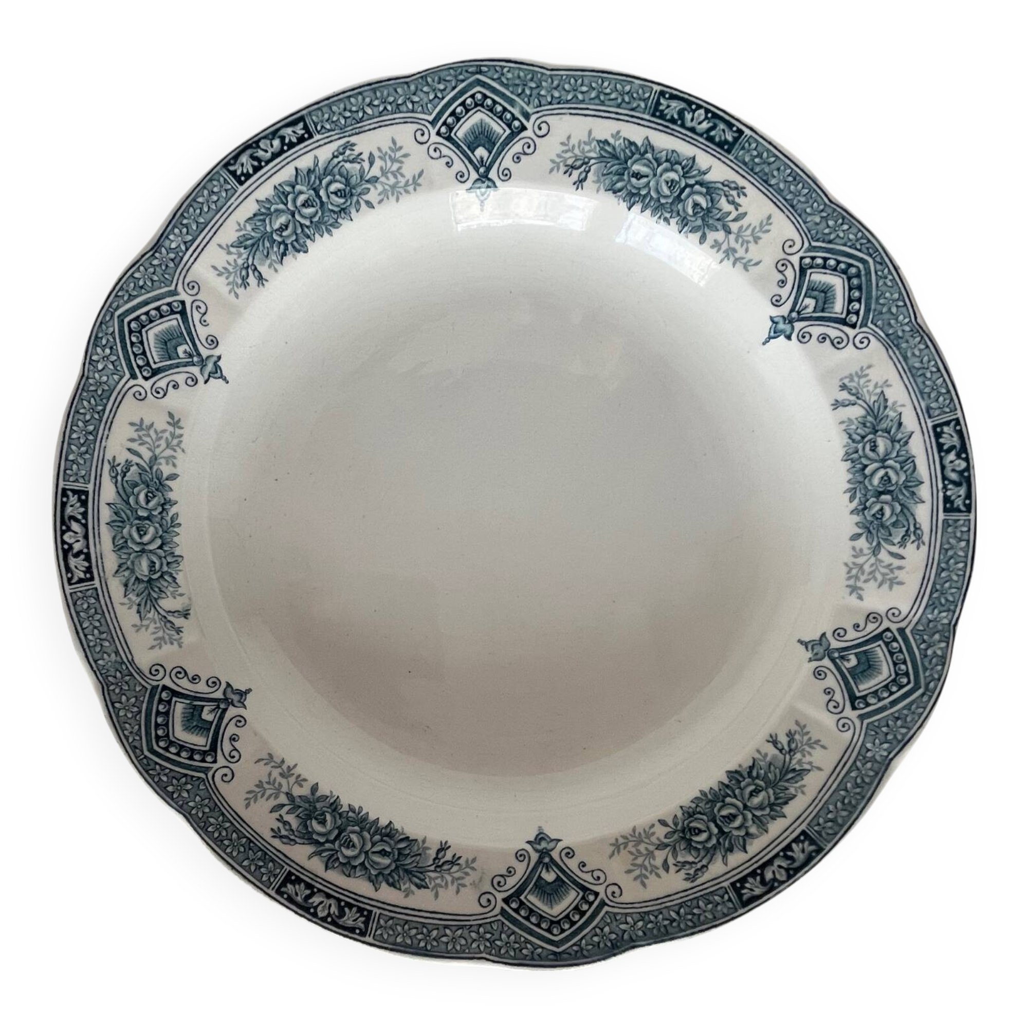 Ironware dish from Onnaing