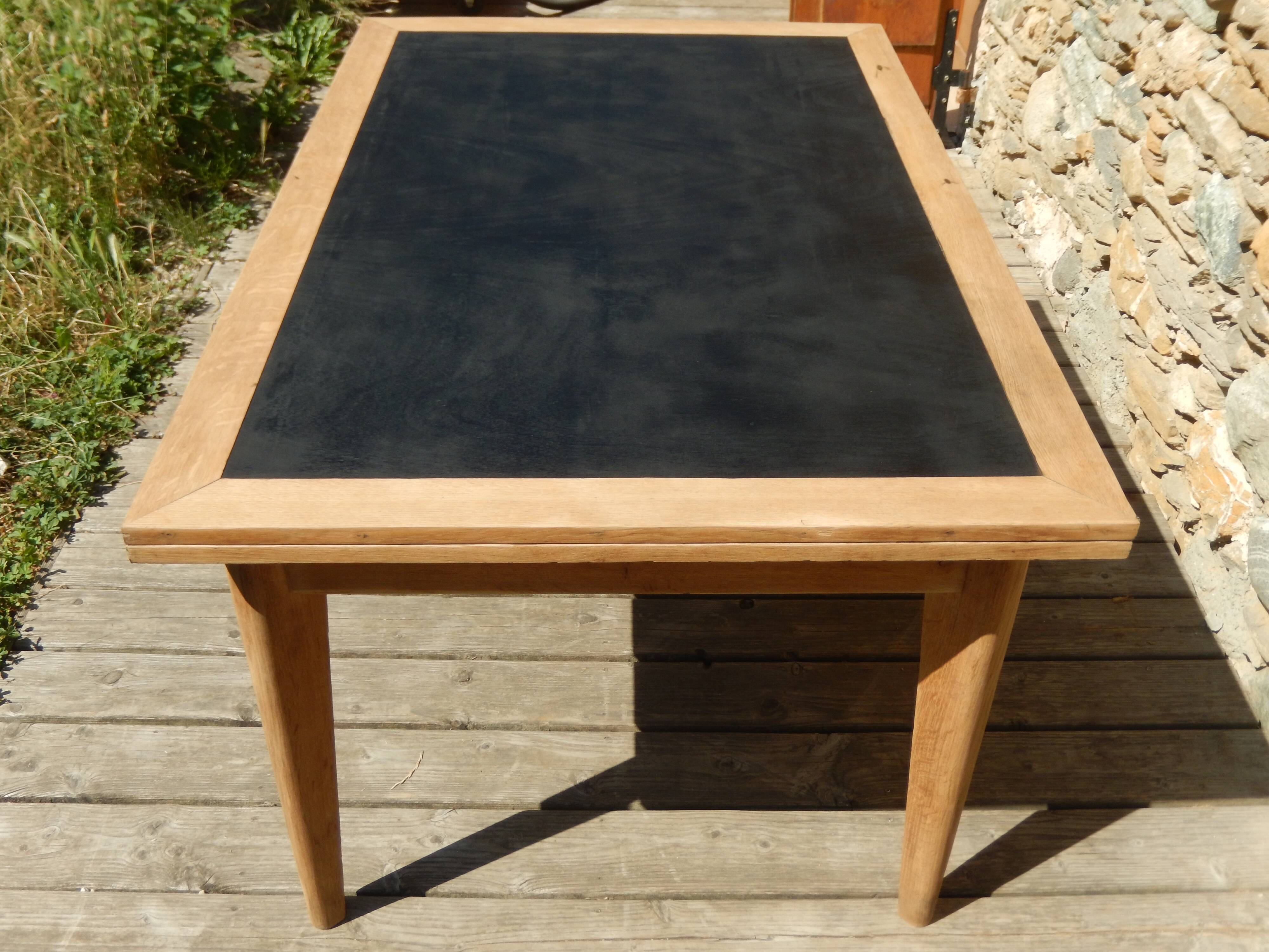 Splendide ancienne table scandinave à rallonges rénovée en chêne 2m58m