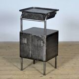 Table de nuit en fer, vers 1950