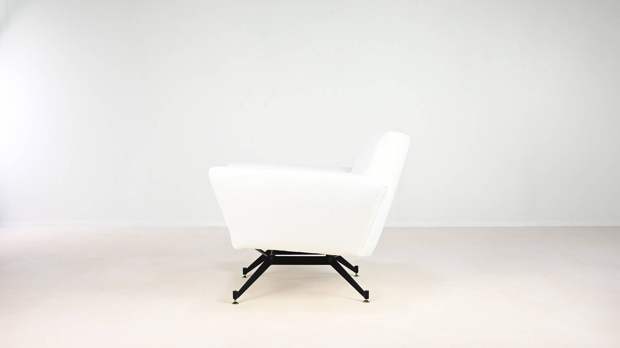 Studio Tecnico APA, Pair of Armchairs Model M530 for Lenzi. Italy C.1950