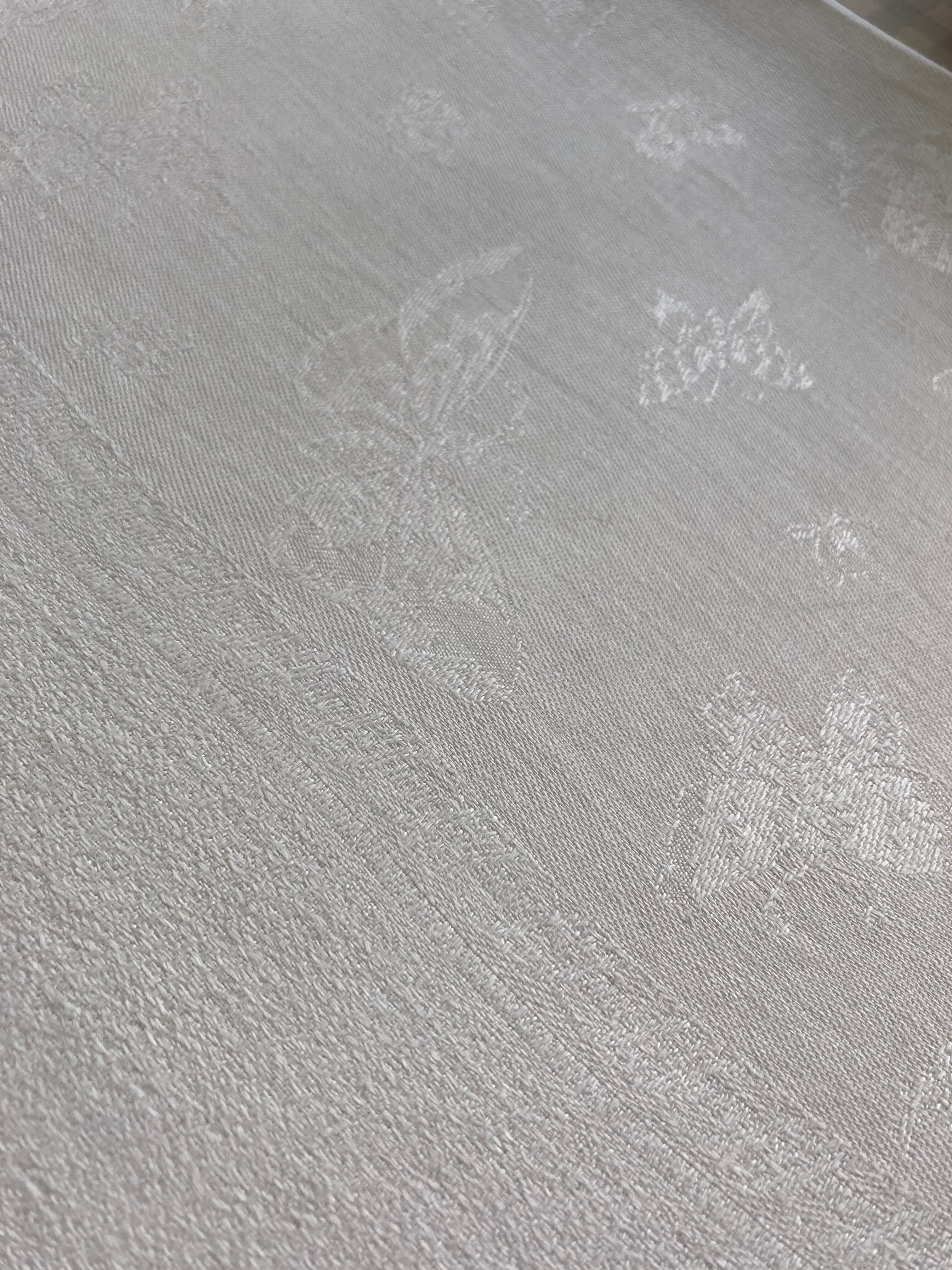 Damask tablecloth 125x125 butterfly embroidery