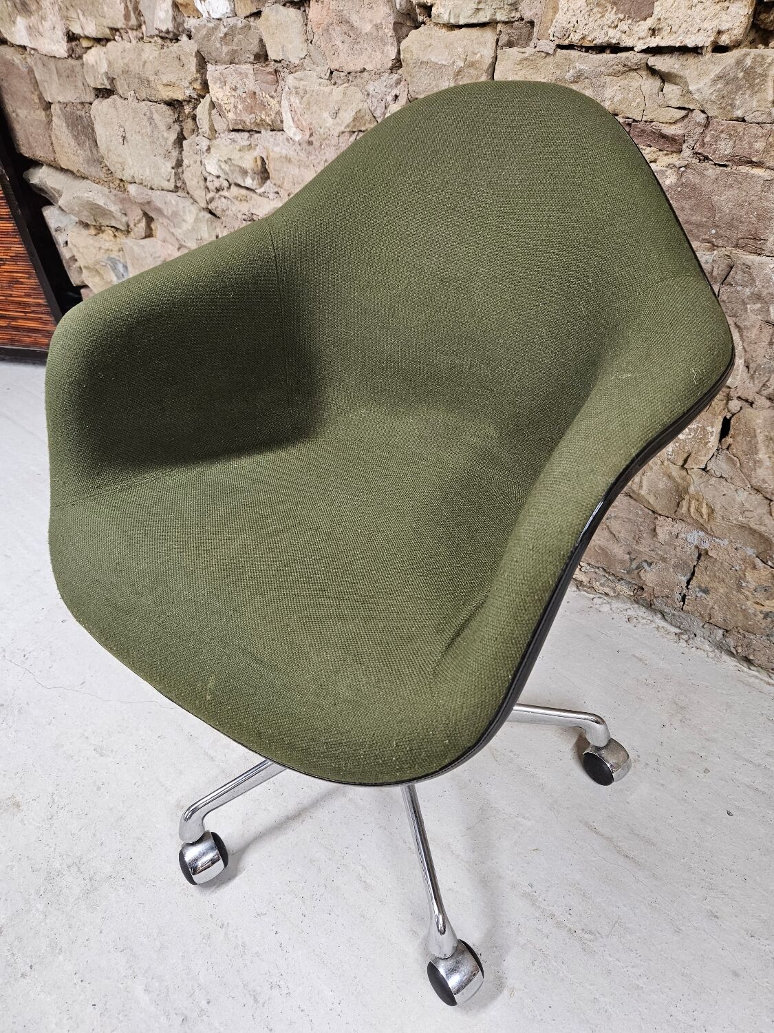 Eames fiberglass armchair Vitra