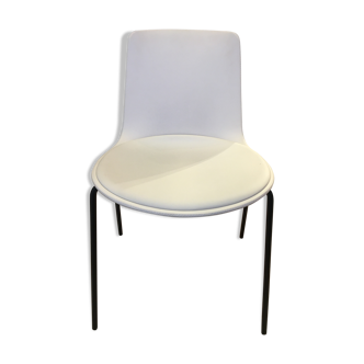 Lottus chair from Enea