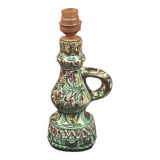 Ceramic lamp foot to be identified signed (helguen?). 21.5 hours of socket