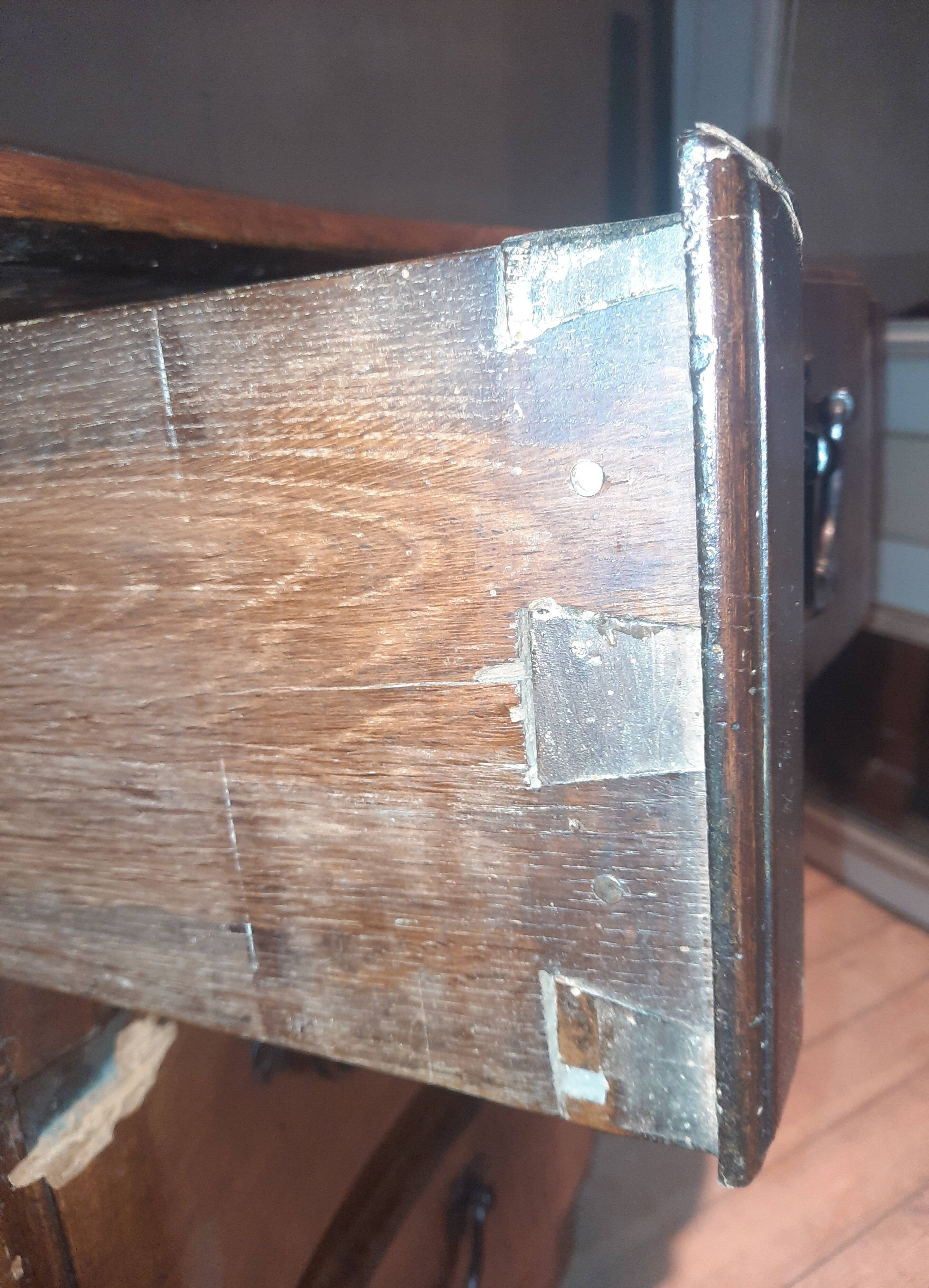 Crossbow chest of drawers from the 18th century