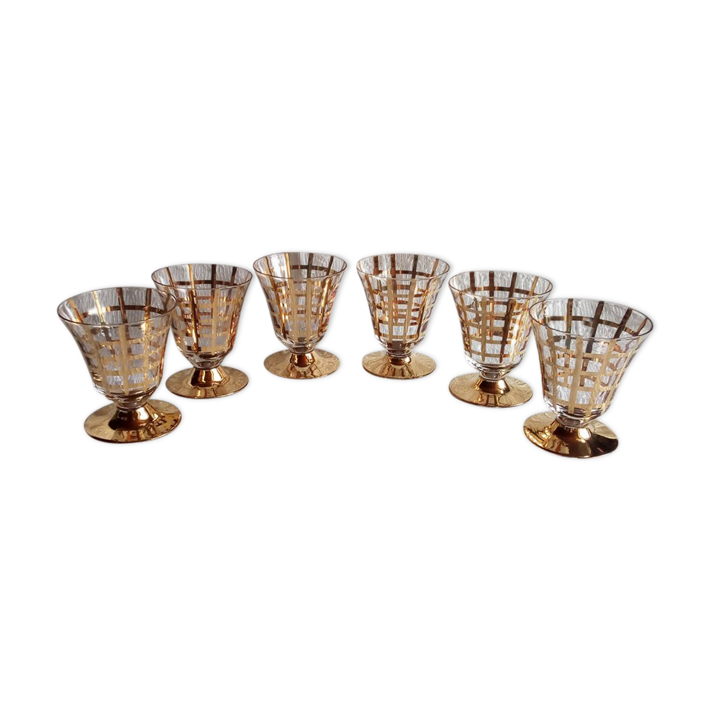 Suite de 6 verres dorés