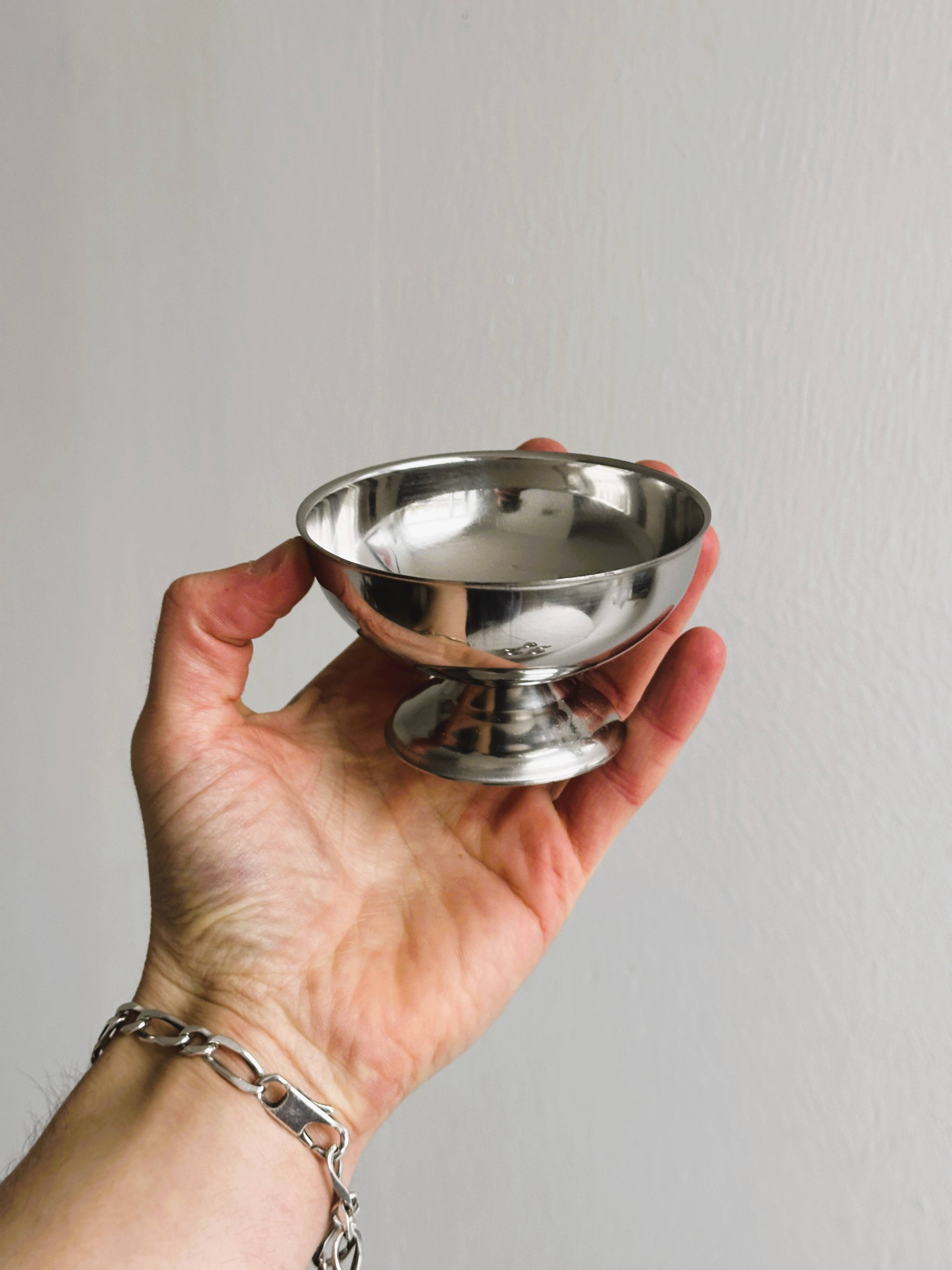 Set of 6 silver stainless steel dessert bowls