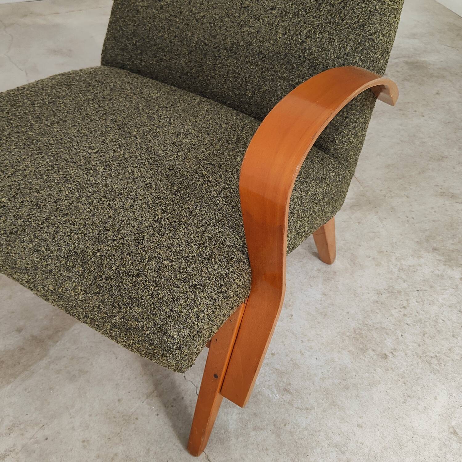 Pair of lounge chairs restored by Frantisek Jirak for Tatra