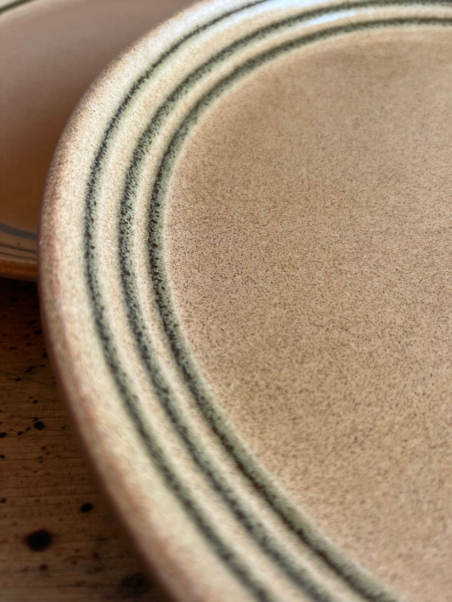 Set of 7 flat sandstone plates Sarreguemines
