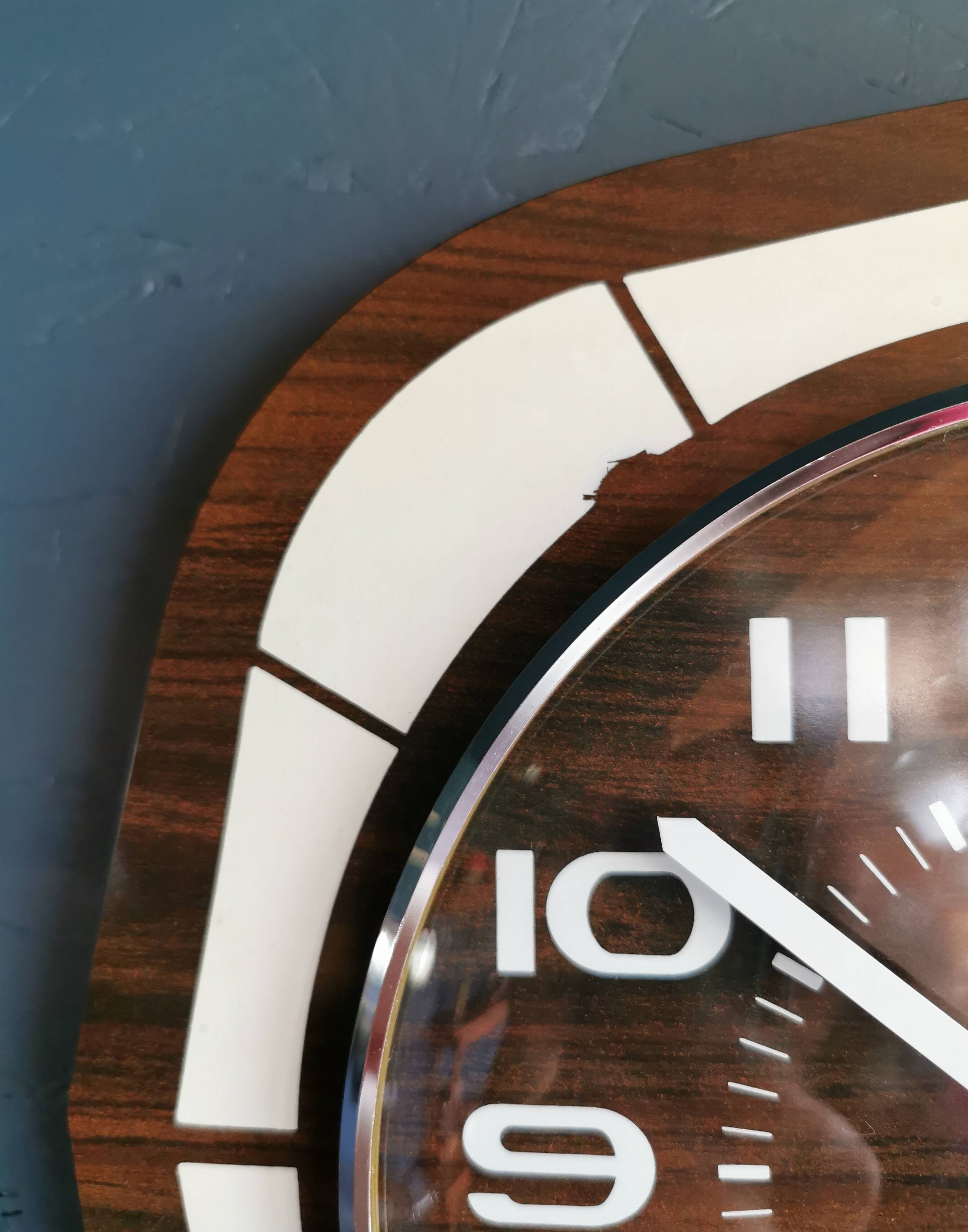 Vintage formica clock square silent wall pendulum "Bayard white wood"