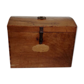 Ancien coffre en bois