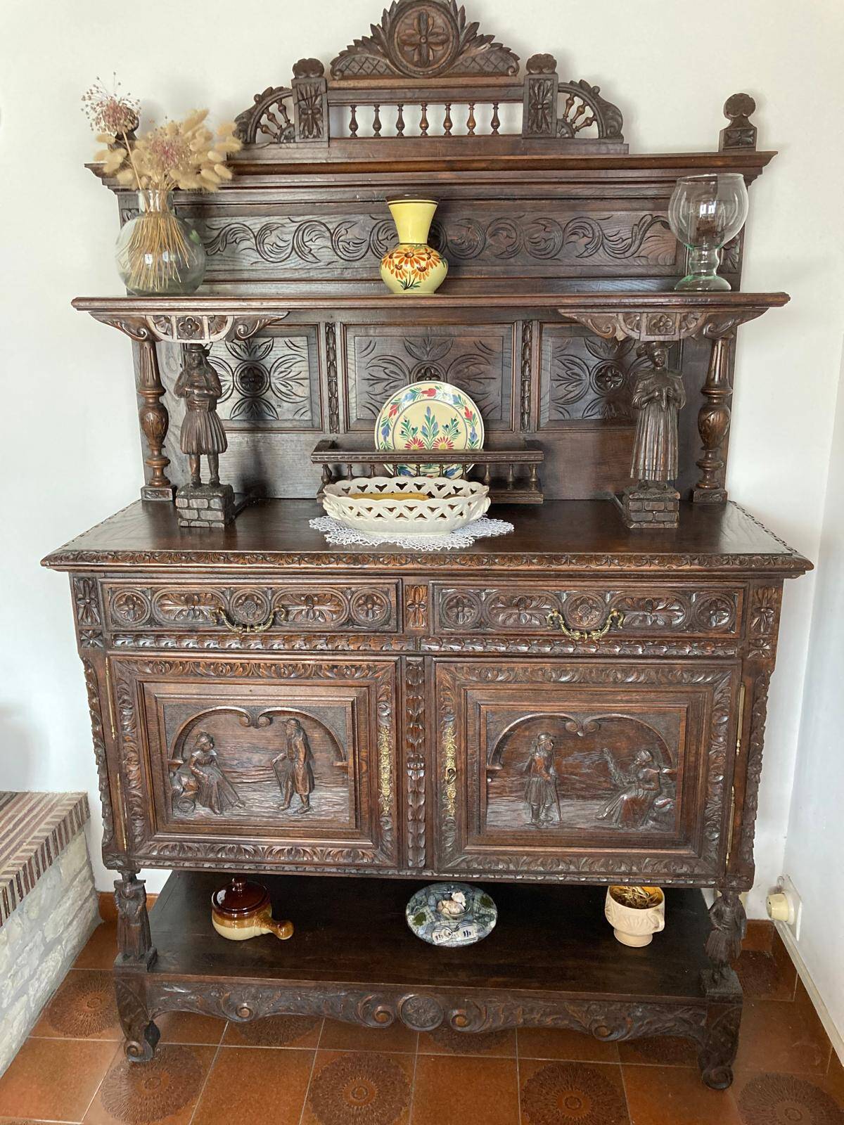 Buffet - Sideboard - Handcrafted Breton furniture in carved solid oak
