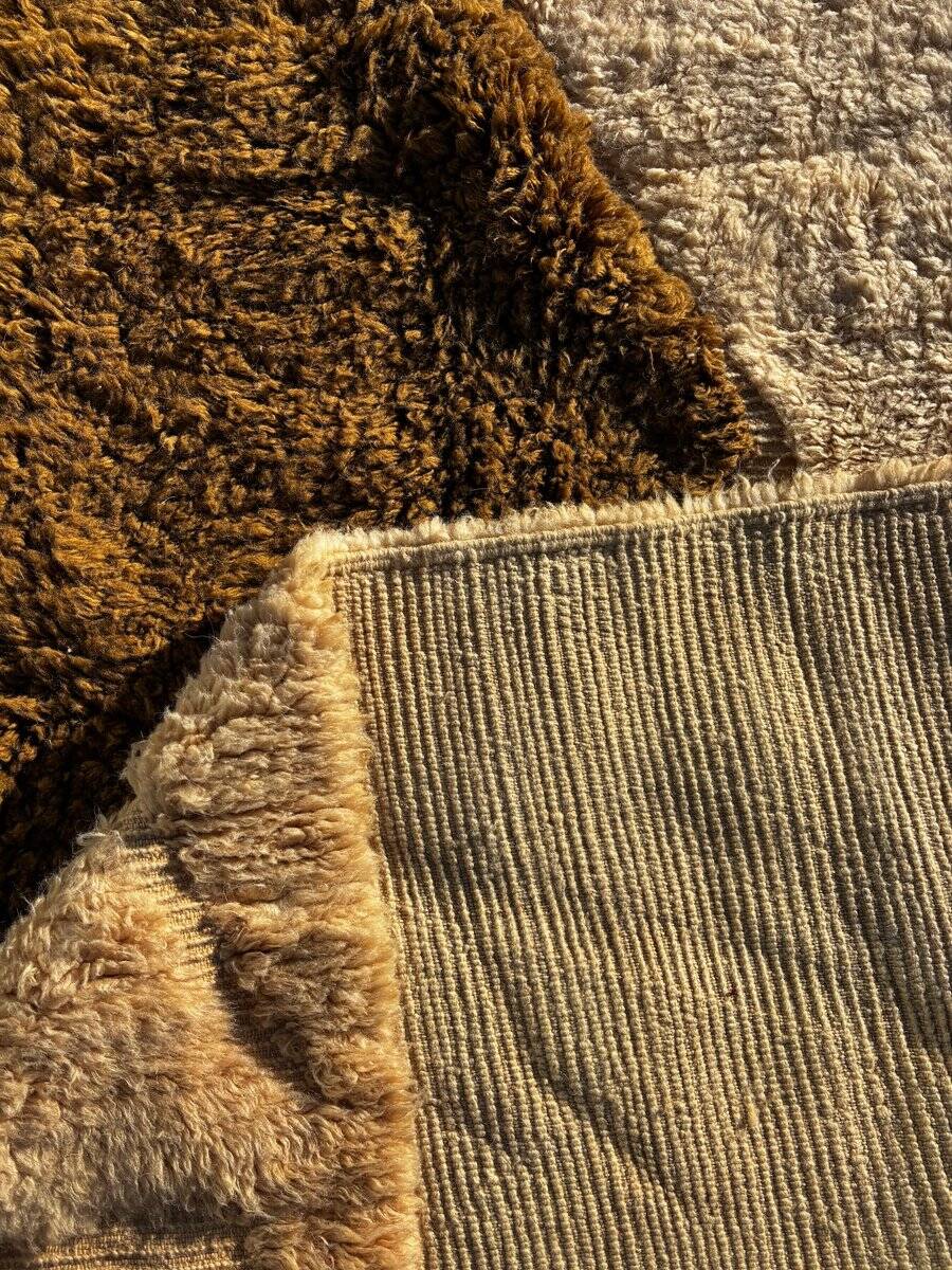 new modern Berber carpet Moroccan Berber