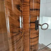 French Art Decò display cabinet from the 1940s in walnut