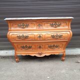 Important Louis XV chest of drawers