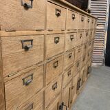 Notary's trade furniture with oak valve