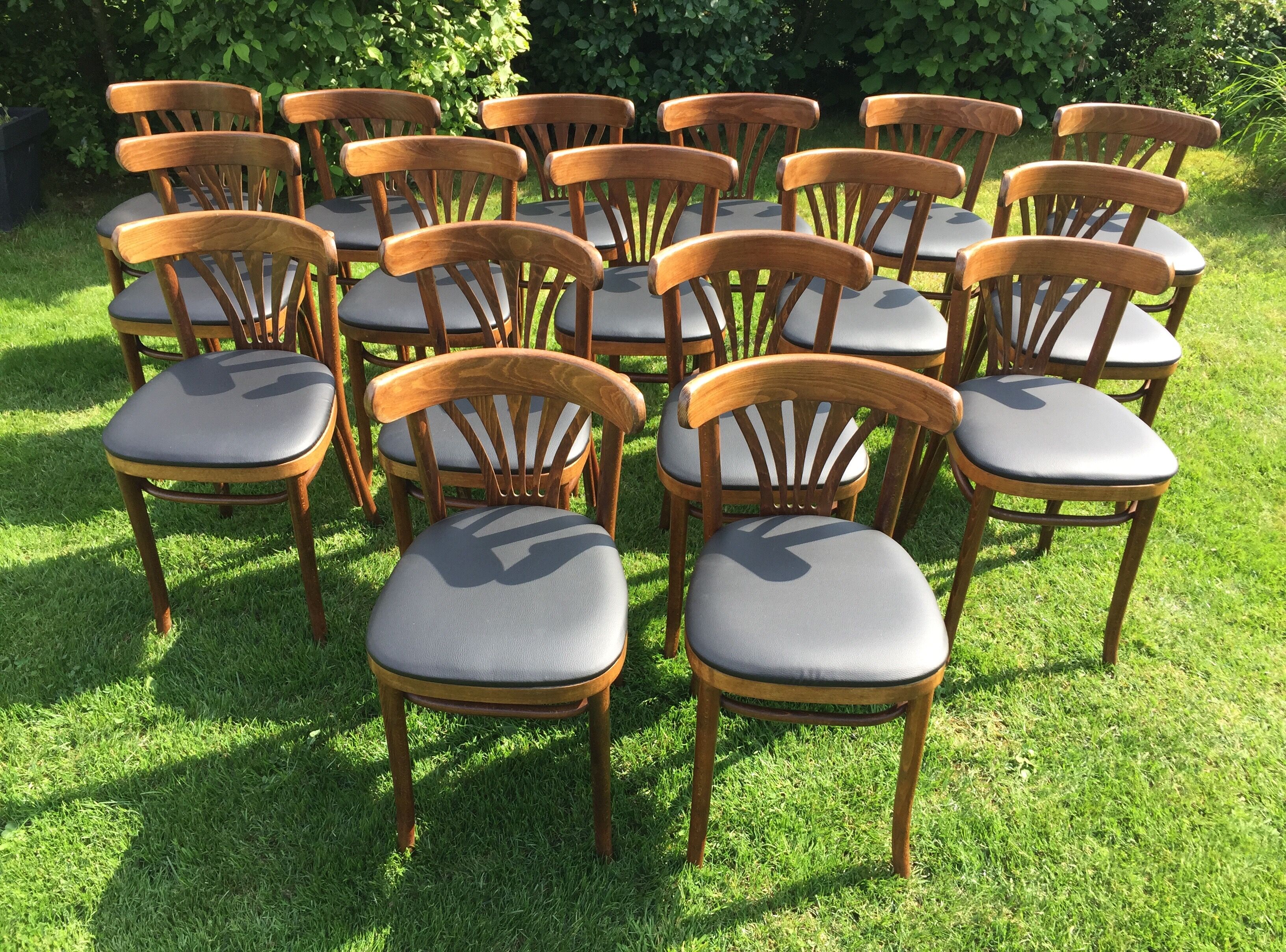 Lot of 16 chairs bistro